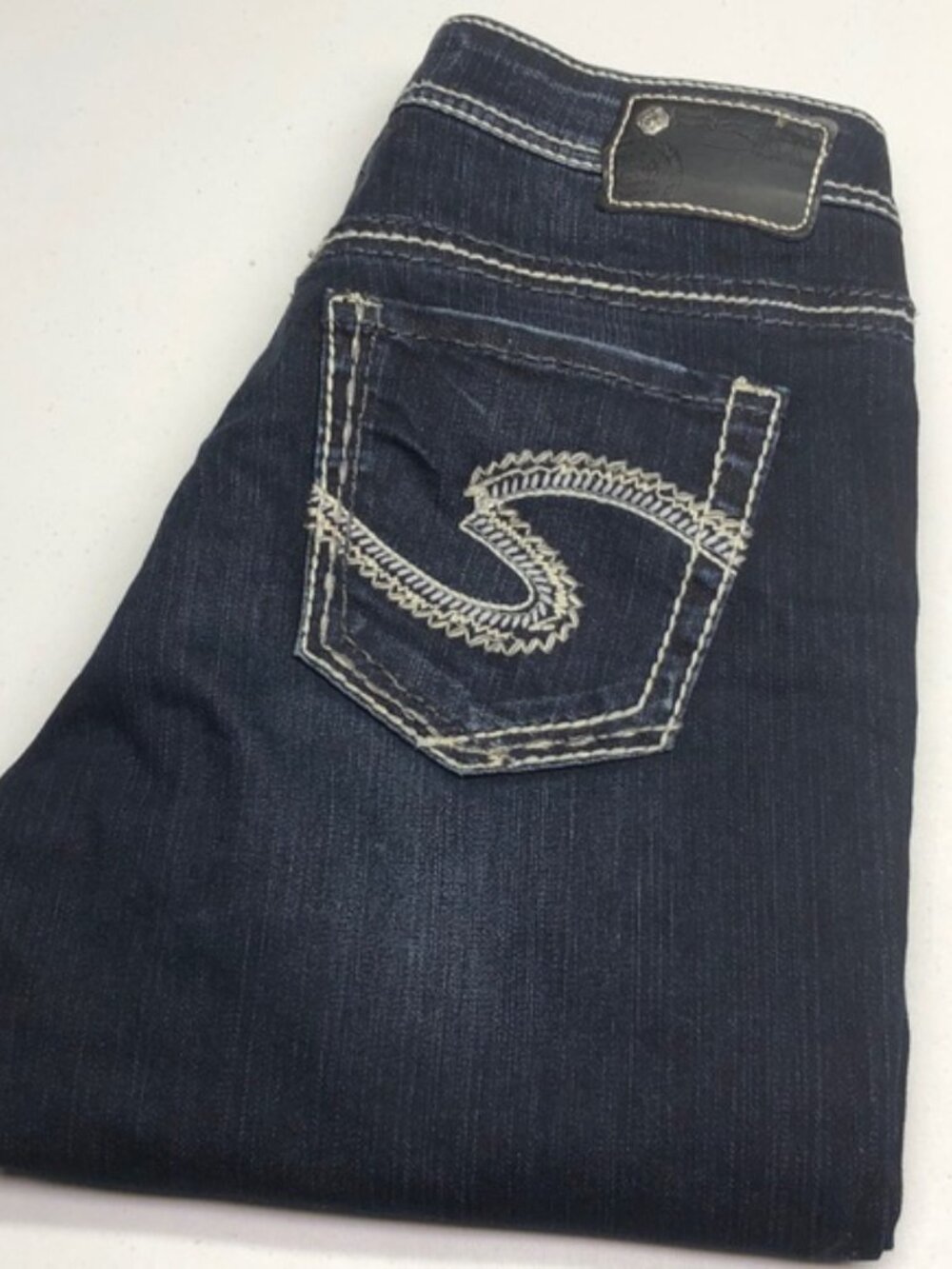 LIKE NEW SILVER SUKI HIGH CAPRI/CROP JEANS 29x26 ⭐️